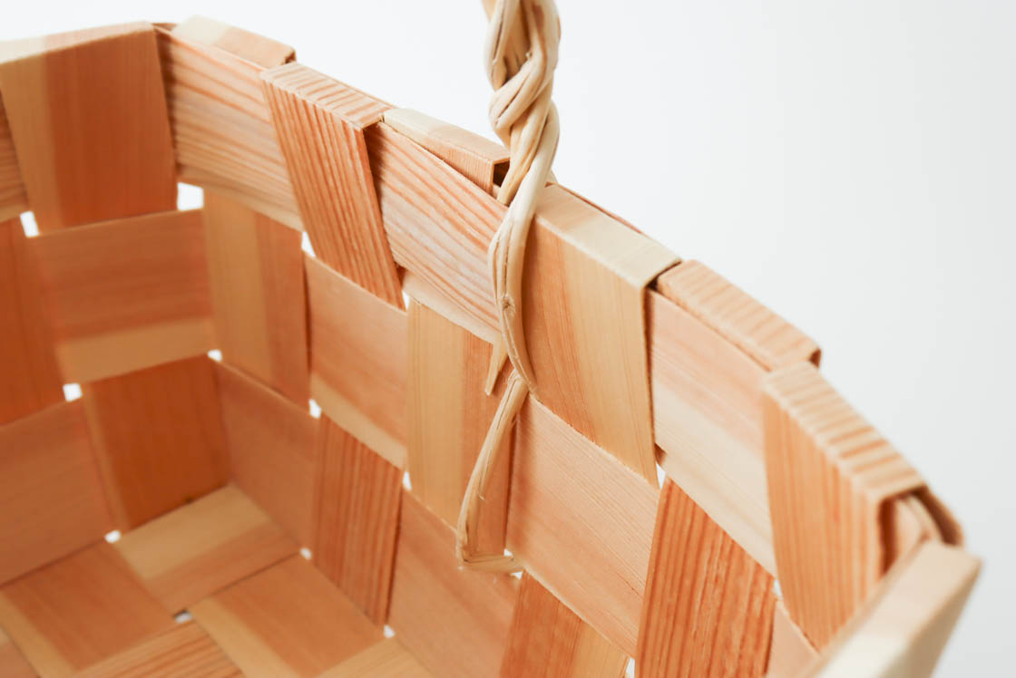 エストニア パイン ハンドルバスケット