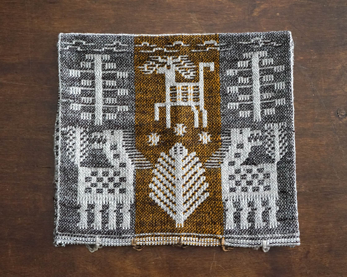 クッションカバー｜テレサ・プリズモント