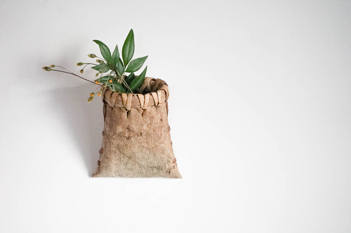 秋田 クルミ 壁掛けかご (小)