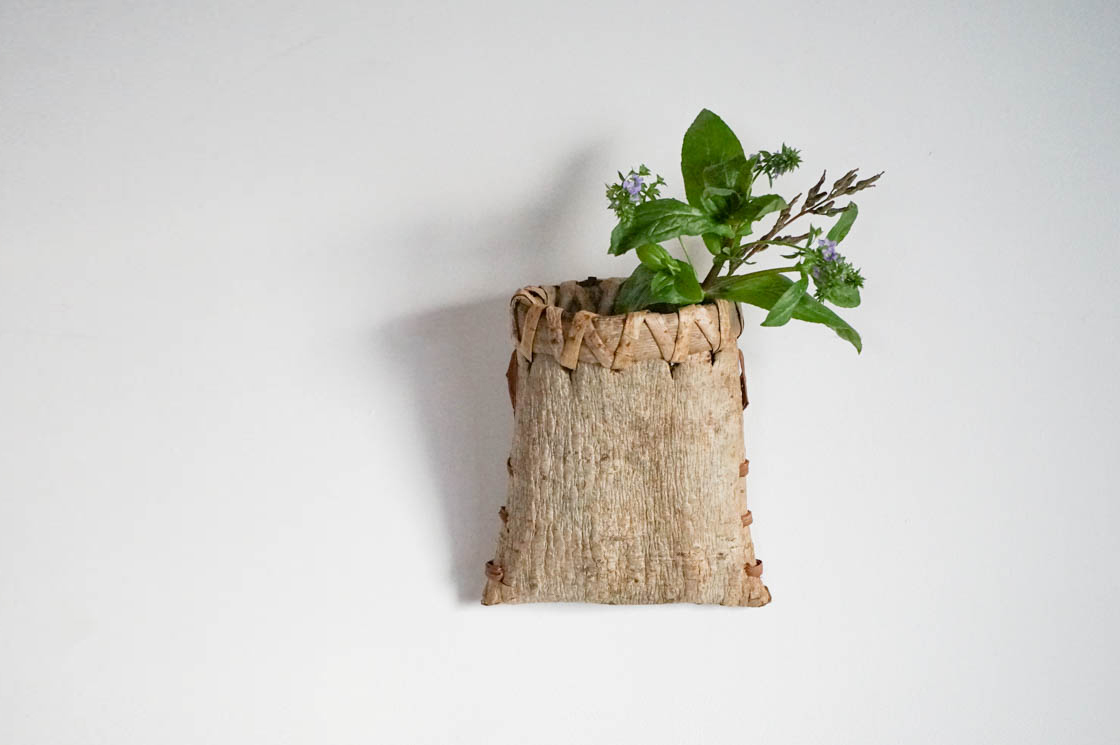 秋田 クルミ 壁掛けかご (小)