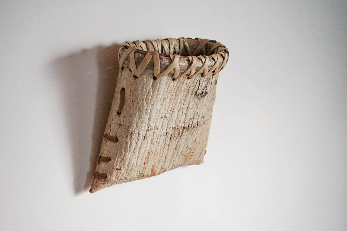 秋田 クルミ 壁掛けかご (大)