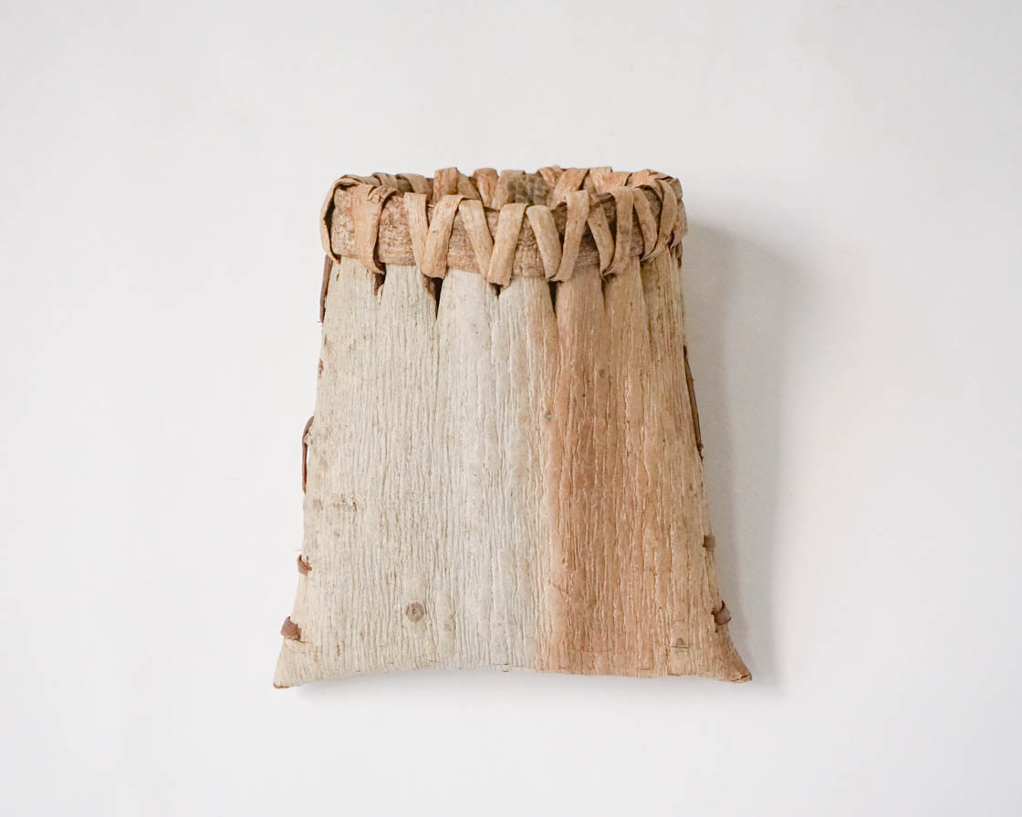 秋田 クルミ 壁掛けかご (中)