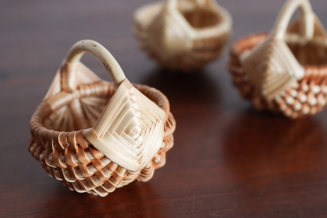 ラトビア ミニバスケット (5cm ブラウン)